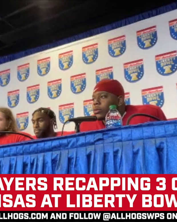 122822-Hogs Players-Liberty Bowl